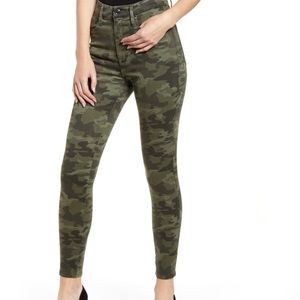 Good American Good Waist camo jeans